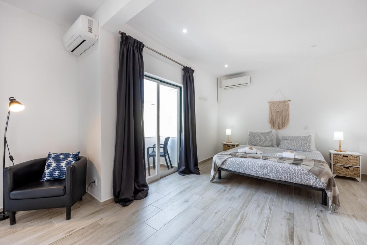 לאגוּ‏ש 3 Marias Guest House B&B מראה חיצוני תמונה